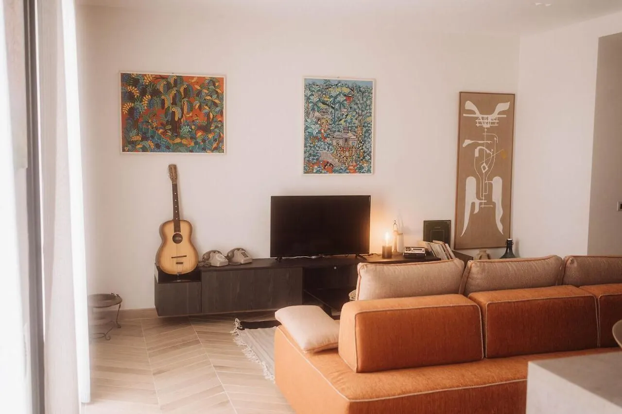Suite Home Luxury Rooms 0*, ポルト・エンペードクレ