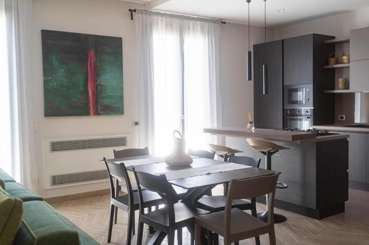 Holiday home Suite Home Luxury Rooms